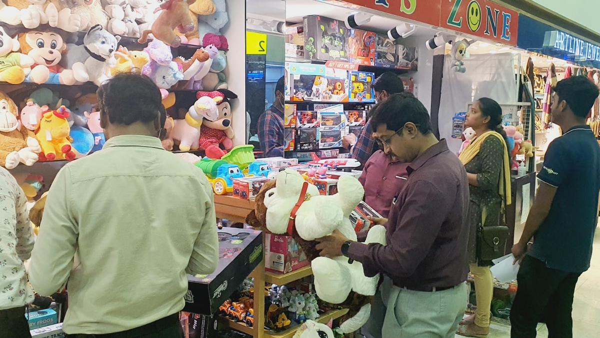 BIS officials seize 327 uncertified toys from outlet at Chennai